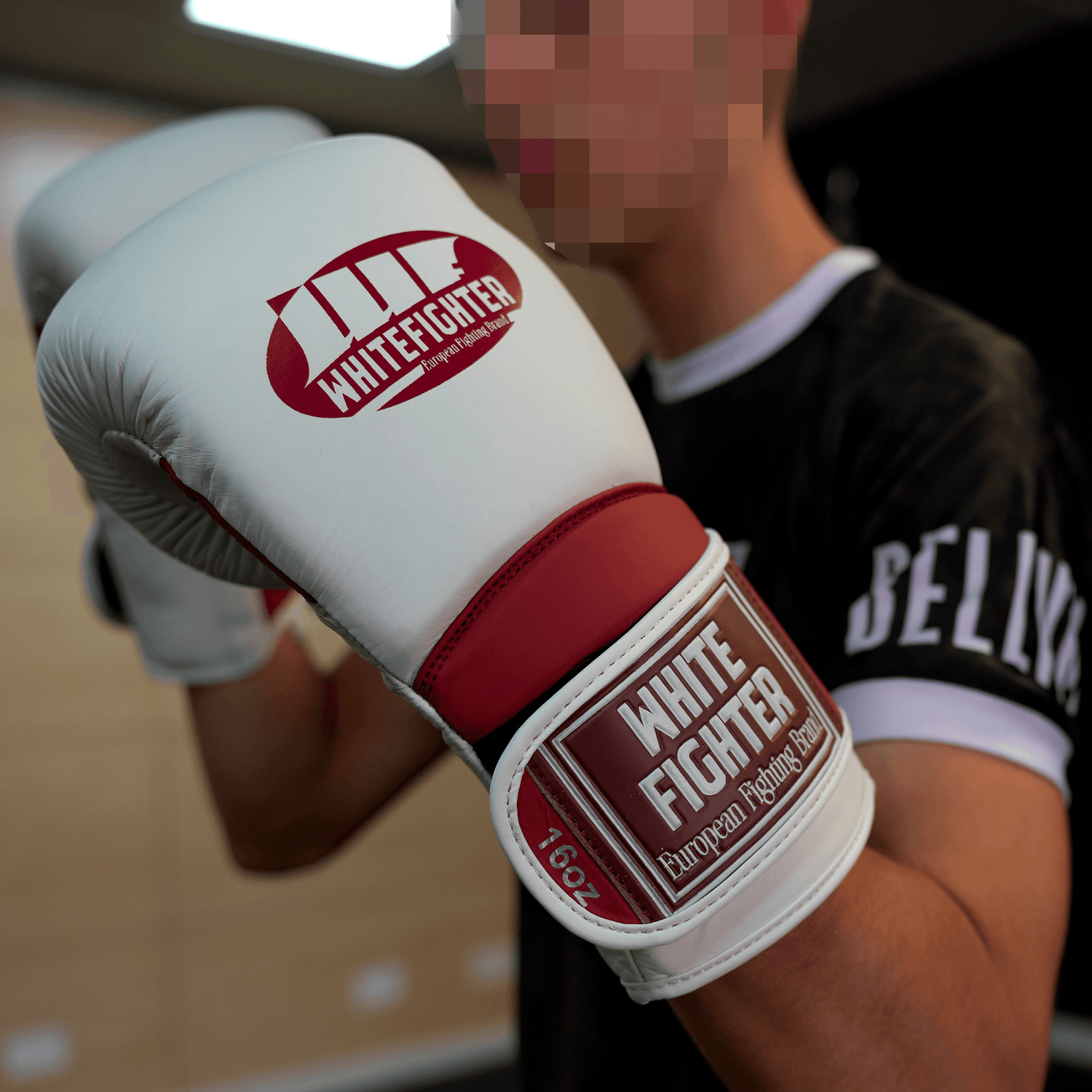 Guantes WF Blanco y Rojo